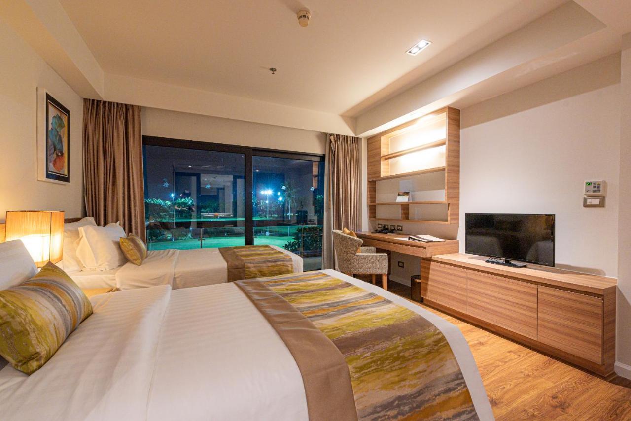 Summit Windmill Golf Suite Hotel At Suvarnabhumi Bangkok Eksteriør billede